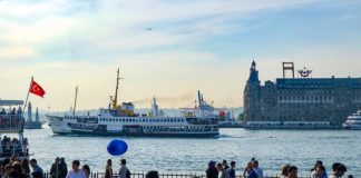Sedat ÜRETEN ‘Yıllar Sonra Yeniden İstanbul’