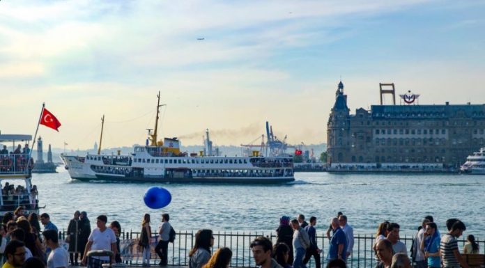 Sedat ÜRETEN ‘Yıllar Sonra Yeniden İstanbul’