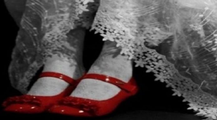 Sedat ÜRETEN ‘Eskiden sapık bir millet miydik?’