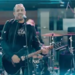 haluk-levent-bebek-bezi-reklaminda-oynadi