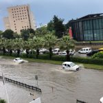 samsunda-saganak-yagis-yollari-golme-cevirdi-1