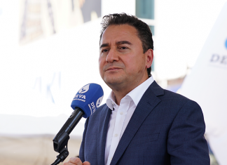 Babacan ; ‘Türkiye’yi basın özgürlüğünde 180 ülke arasında 153. sıraya geriletti. Yaptığı bu hani ifade özgürlüğü?’