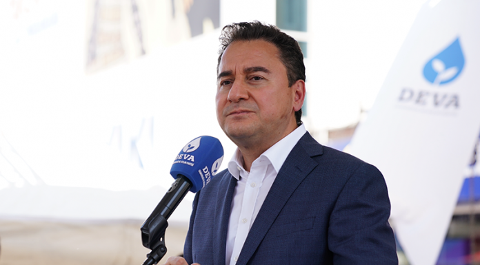 Babacan ; ‘Türkiye’yi basın özgürlüğünde 180 ülke arasında 153. sıraya geriletti. Yaptığı bu hani ifade özgürlüğü?’