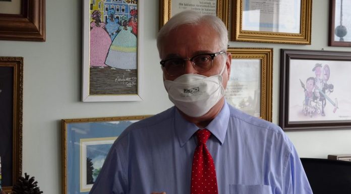 Prof. Dr. Tevfik Özlü: “Pandemi pek bitecekmiş gibi görünmüyor”