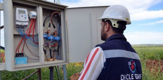 “Borcunu ödemeyen çiftçilerimizi uyarıyoruz şimdiden ekin ekmeyin, bizim size elektrik verecek gücümüz artık yok”
