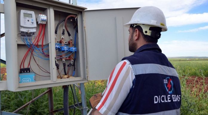 “Borcunu ödemeyen çiftçilerimizi uyarıyoruz şimdiden ekin ekmeyin, bizim size elektrik verecek gücümüz artık yok”