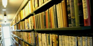 Cambridge Üniversitesi kütüphanesine ait bir kitap 50 yıldan fazla bir süre sonra geri döndü.