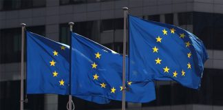 AB, iki ülkeyi seyahat muaf listesinden çıkardı