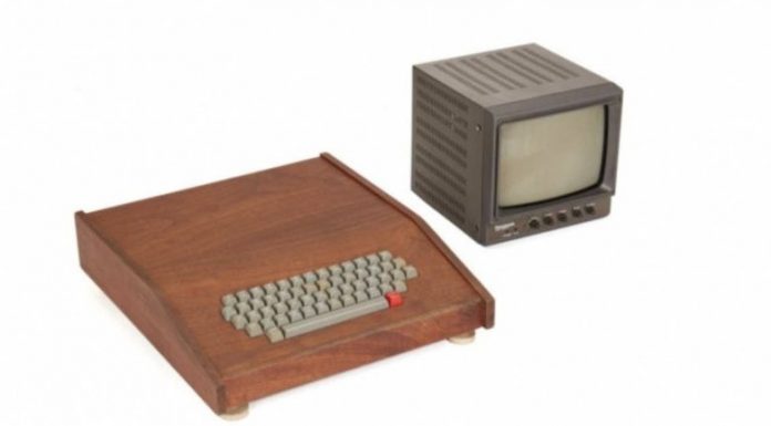 El yapımı orijinal; Apple’in ilk bilgisayarı 400.000 dolara satıldı.