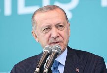 “Bizler gençlerimizi geleceğe hazırlamak için çalışıyoruz. Gençlerimiz çok farklı alanlardaki başarılarıyla bizi gururlandırıyor.”