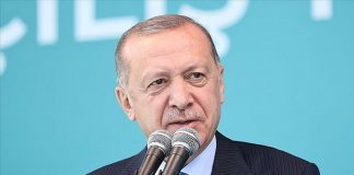 “Bizler gençlerimizi geleceğe hazırlamak için çalışıyoruz. Gençlerimiz çok farklı alanlardaki başarılarıyla bizi gururlandırıyor.”