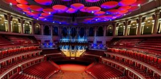 8 özel tiyatro ‘Türk örf ve adetlerine uymuyor’ gerekçesiyle destek alamıyor