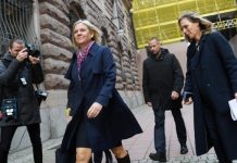 O ülkede ilk kez bir kadın başbakanı oldu!