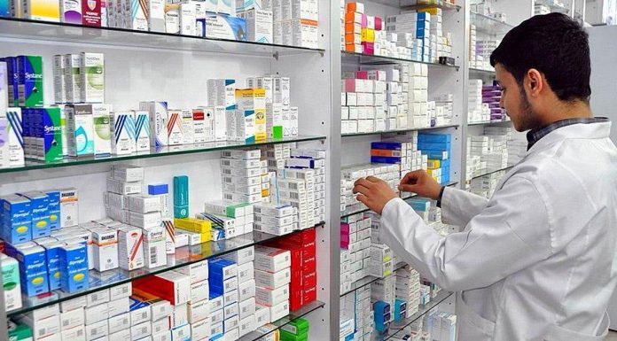 İlaç Endüstrisi İşverenler Sendikası (İEİS) Başkanı Nezih Barut, ilaç fiyatlarında en az yüzde 35-36 artışa ihtiyaç olduğunu belirtti.