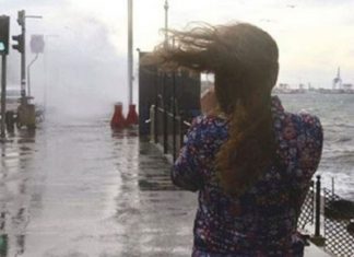 İstanbul’da Galata Üniversitesi de fırtına nedeniyle yüzyüze eğitim ve sınavlara yarın ara verdi.