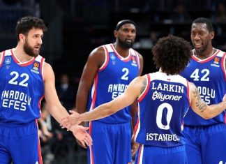 Anadolu Efes, UNICS Kazan deplasmanında
