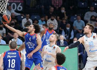 Anadolu Efes sahasında Zenit’e kaybetti. 90-79