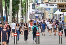 Bu bir ilk! Aşı olmayanlar sokağa çıkamayacak