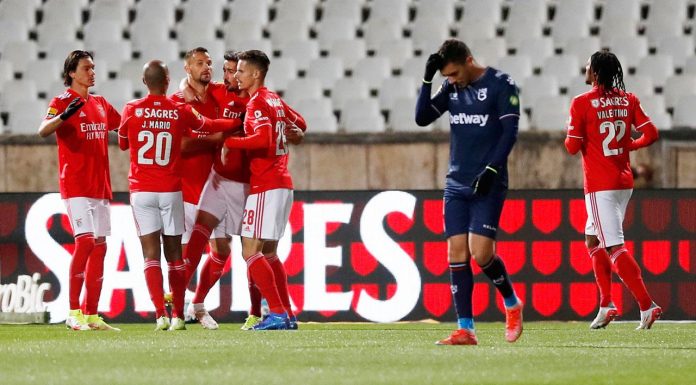 Benfica, attığı 7 gole hayasızca sevindi; oysa rakibi korona nedeniyle maça 9 kişi çıkmıştı!