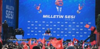 Kılıçdaroğlu, iktidara geldikleri ilk bir hafta içinde çiftinin bankalara olan, tarım kredi kooperatiflerine olan borçlarının faizlerini sileceklerini, söyledi.