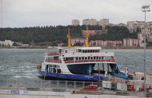 Çanakkale’da yarın feribot seferleri iptal edildi