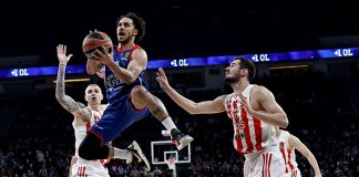 Anadolu Efes zorlansa da kazanmayı bildi. Anadolu Efes 84-83 Kızılyıldız