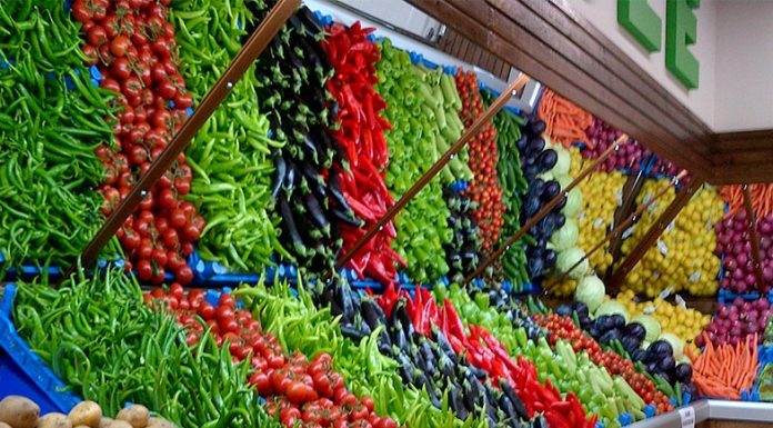 İstanbul’da, geçen ay, sebze-meyvede 242 üründen 147’sinin perakende fiyatı arttı.