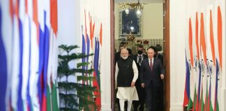 Rusya-Hindistan silah anlaşmalarında dolar kullanmayacak