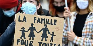 AB Adalet Divanı karar verdi: Eşcinsel ebeveynler ve çocukları aile olarak kabul edilecek