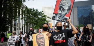 Eski polis memuru Derek Chauvin, Floyd’un ölümüyle ilgili federal suçlamaları kabul etti.