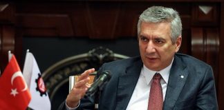 “Şaşkınlıkla İzliyoruz”