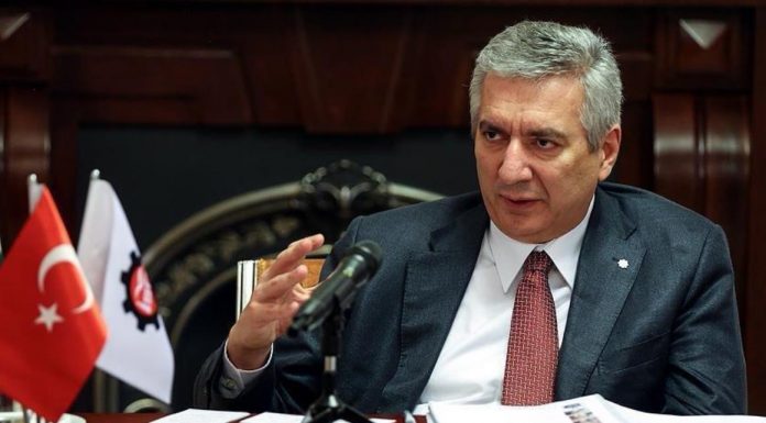 “Şaşkınlıkla İzliyoruz”