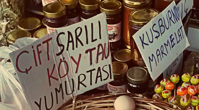 Normal yumurtanın tanesi 1.5 liraya, organik ya da gezen tavuk yumurtası ise 2.5 liraya çıktı.