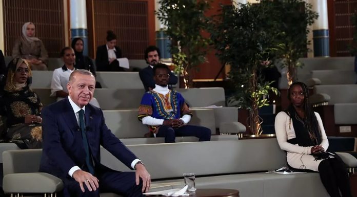 Erdoğan ; “Faiz sebep, enflasyon neticedir; bu da benim tezimdir.”