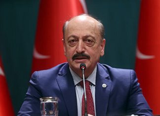 “Emekli zammı, en alt düzeydeki aylıktan yukarılara gidecek şekilde kademeli olarak ele alınacak”