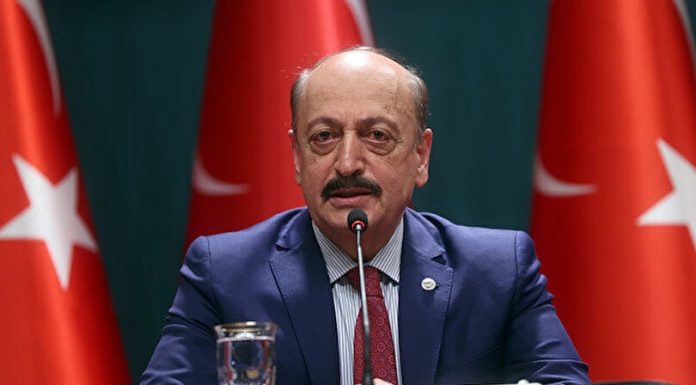 “Emekli zammı, en alt düzeydeki aylıktan yukarılara gidecek şekilde kademeli olarak ele alınacak”