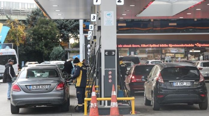 Karar Gazetesi’nin iddiası; ‘Bu gece benzin ve motorine zam gelecek’