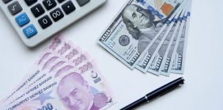 Dün gece bankalarda 1 milyar dolar bozduruldu!