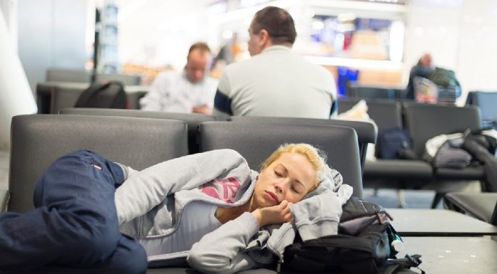 1 saatten daha fazla erkene alınan uçuşlar, iptal edilmiş sayılacak.