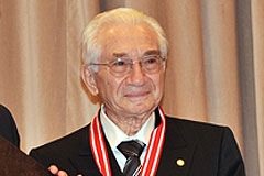 Türk müziğinin duayenlerinde Devlet Sanatçısı, bestekâr Prof. Dr. Alâeddin Yavaşca yaşamını yitirdi.