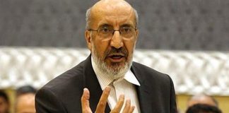 Abdurrahman Dilipak: “Doları yükselirken de, düşerken de birileri vurgun peşinde idi”