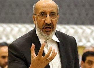 Abdurrahman Dilipak: “Doları yükselirken de, düşerken de birileri vurgun peşinde idi”