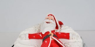 “Bir müslüman onların Noellerine yardımcı olacak şekilde hareket etmemeli”