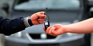 İkinci el araba fiyatlarının bir ay sonra yüzde 50 düşeceği ileri sürüldü.