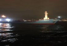 İstanbul Boğazı trafiği askıya alındı.