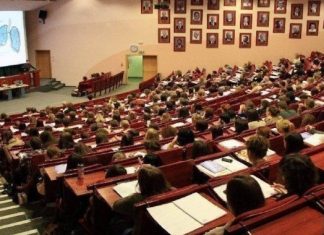 Uzaktan eğitim kararı alan üniversite sayısı artıyor.