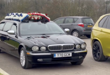 İYİ YÜREKLİ BİR KRALA VEDA.