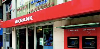 Akbank’ın tüm şubelerinde işlemler durdu!