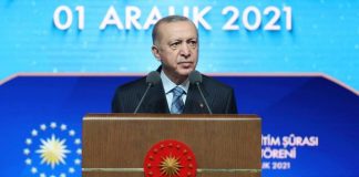 Erdoğan, Eğitim Reformu ve öğretmenlerin özlük hakları ile ilgili yapılan değişiklikleri açıkladı.