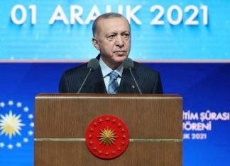 Erdoğan, Eğitim Reformu ve öğretmenlerin özlük hakları ile ilgili yapılan değişiklikleri açıkladı.